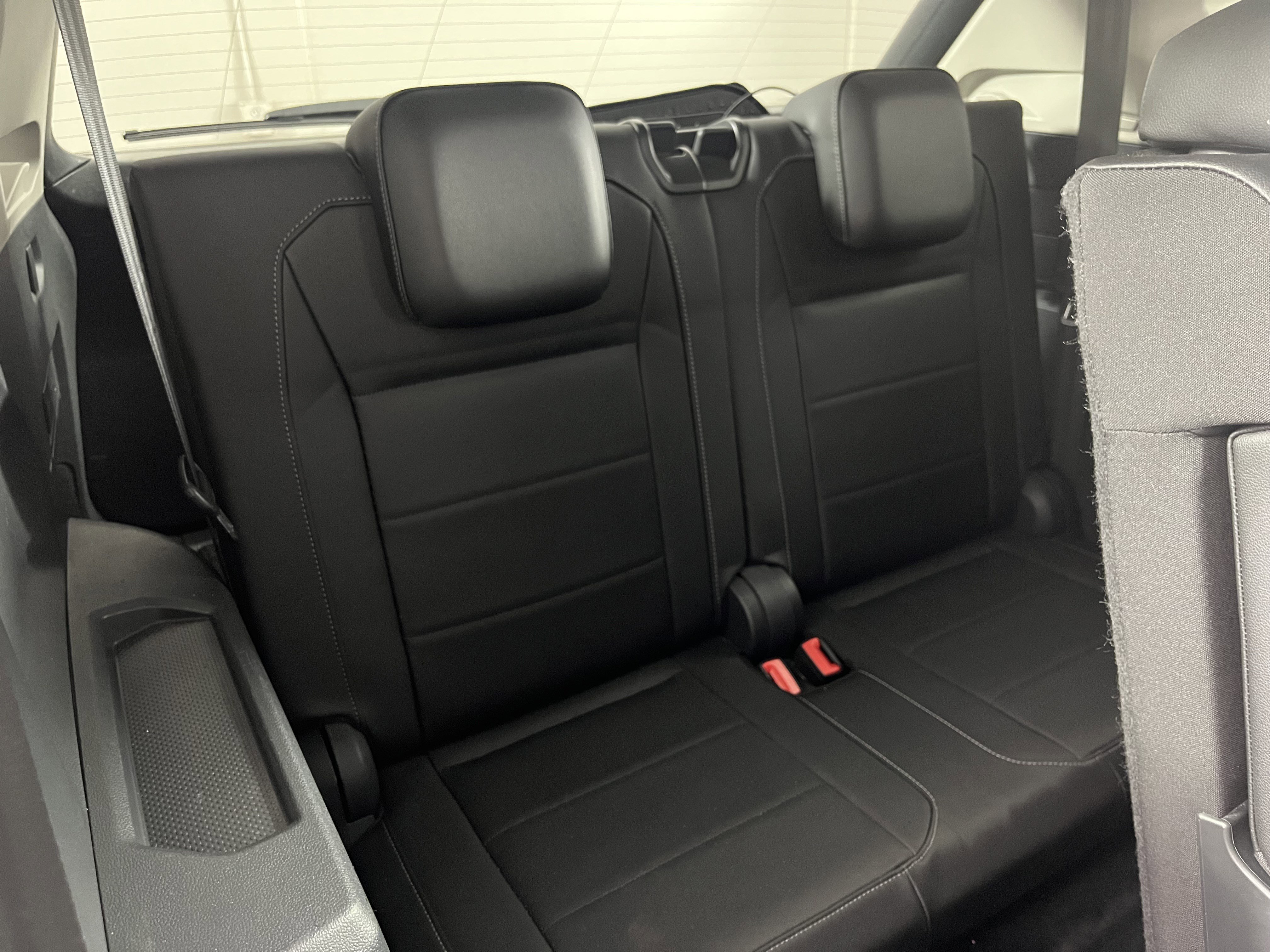 Used 2019 Volkswagen Tiguan SEL w/ 3rd Row Seat Package image 28