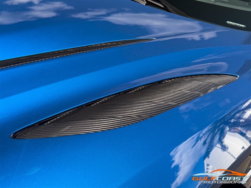 Used 2023 Aston Martin DBS Superleggera Volante RWD image 3