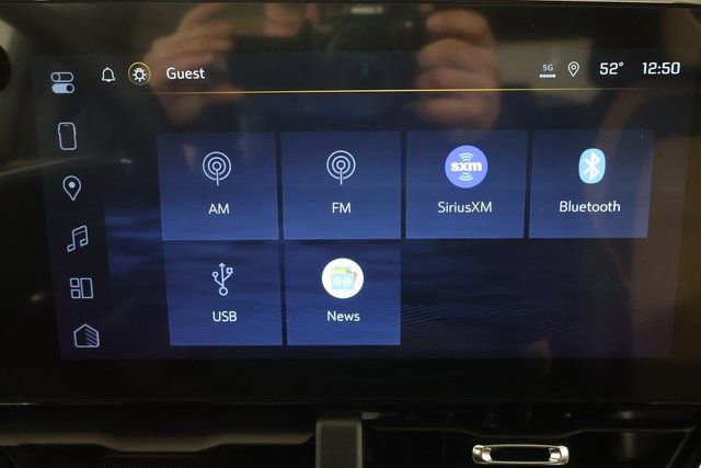 New 2026 Chevrolet Equinox ACTIV w/ Safety and Technology Package image 21