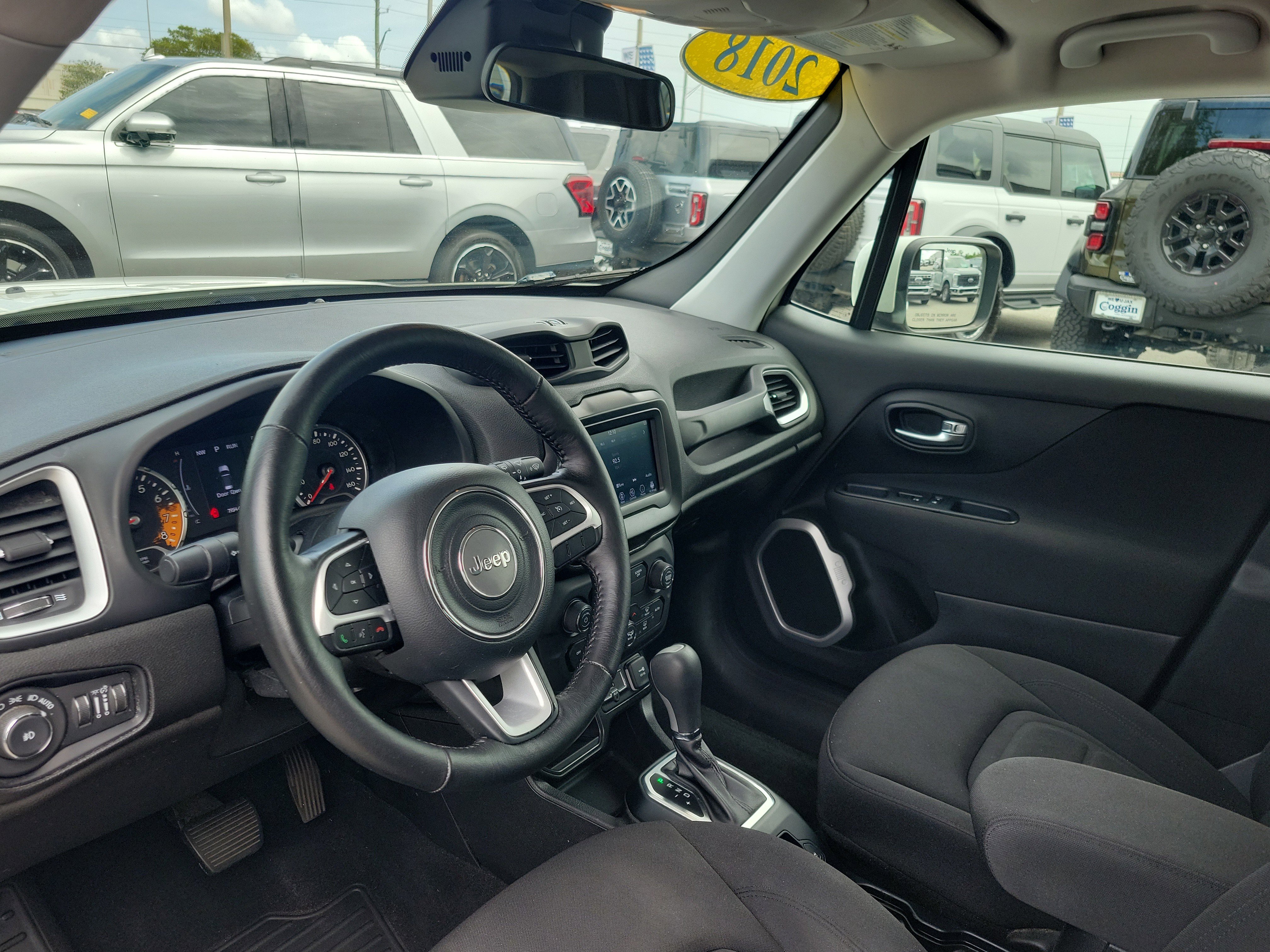 Used 2018 Jeep Renegade Latitude w/ Cold Weather Group image 7