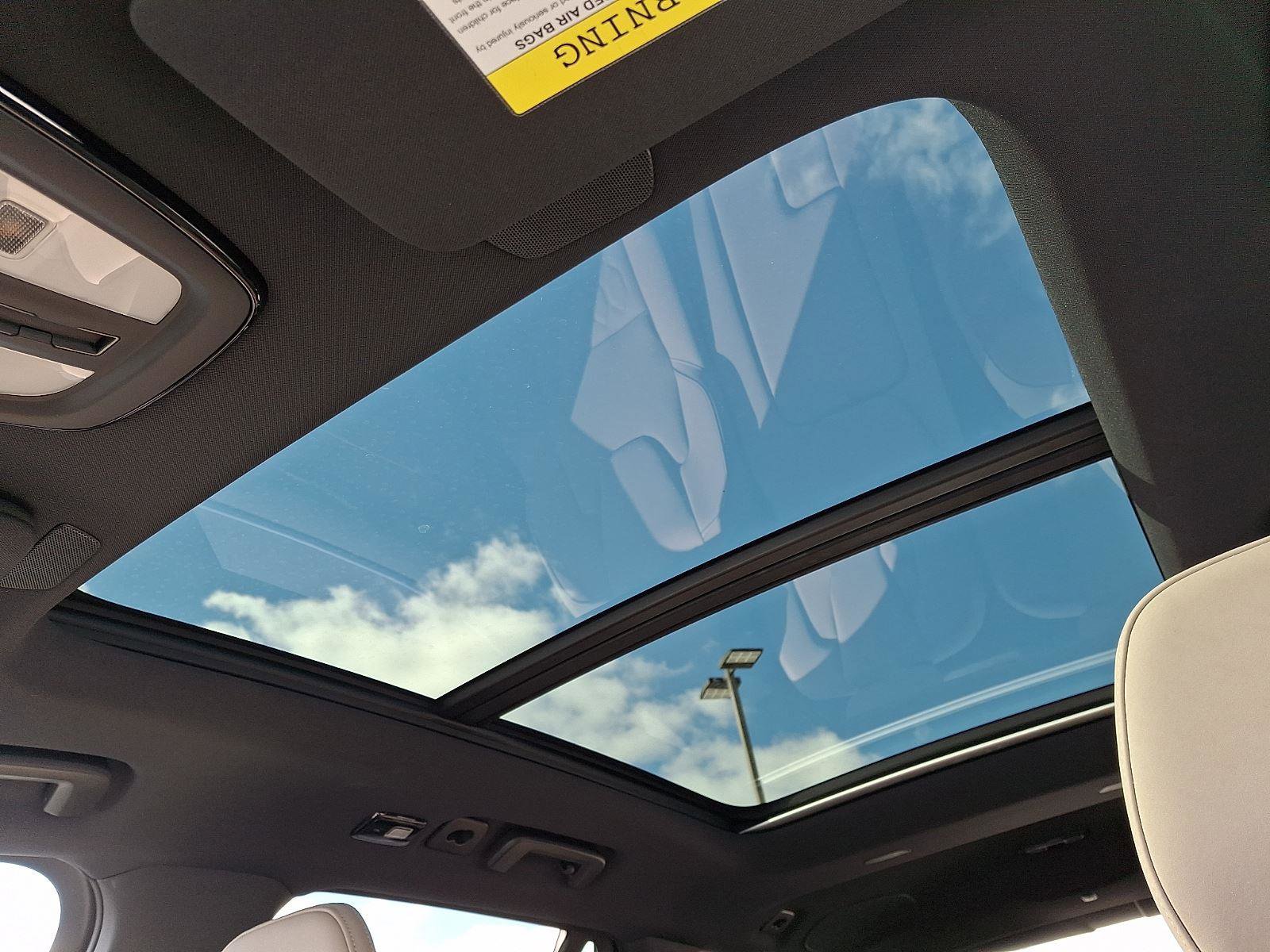 Certified 2025 Volvo XC90 B5 Plus image 16