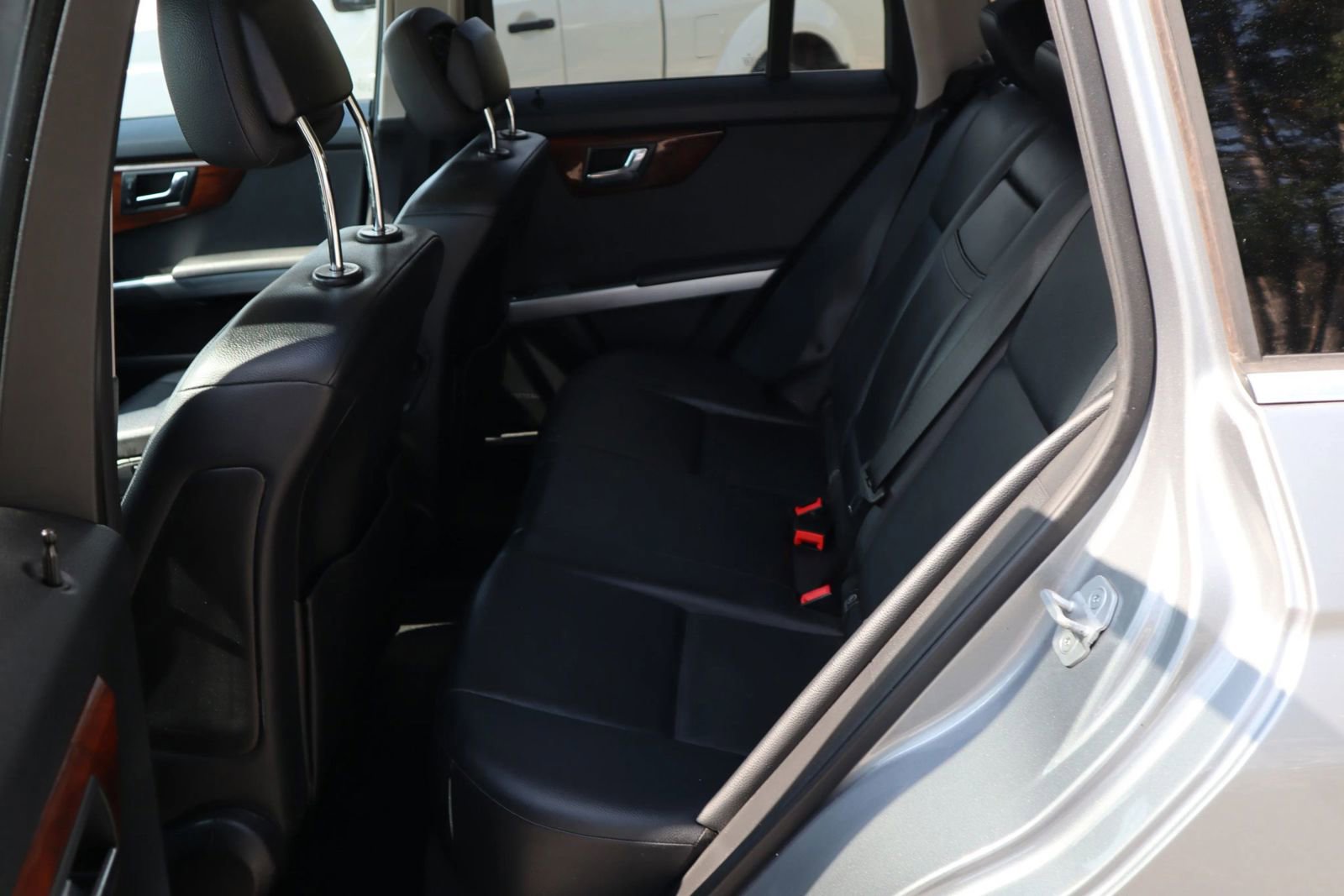 Used 2011 Mercedes-Benz GLK 350 4MATIC image 12