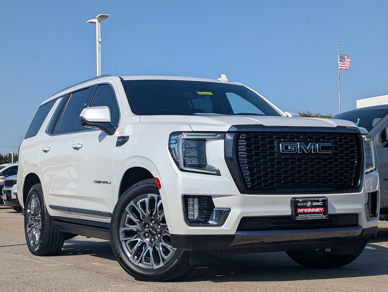 Used 2023 GMC Yukon Denali Ultimate AWD/4WD image 2