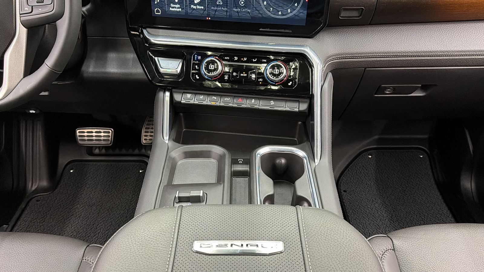 Used 2026 GMC Sierra 3500 Denali w/ Denali Reserve Package AWD/4WD image 33