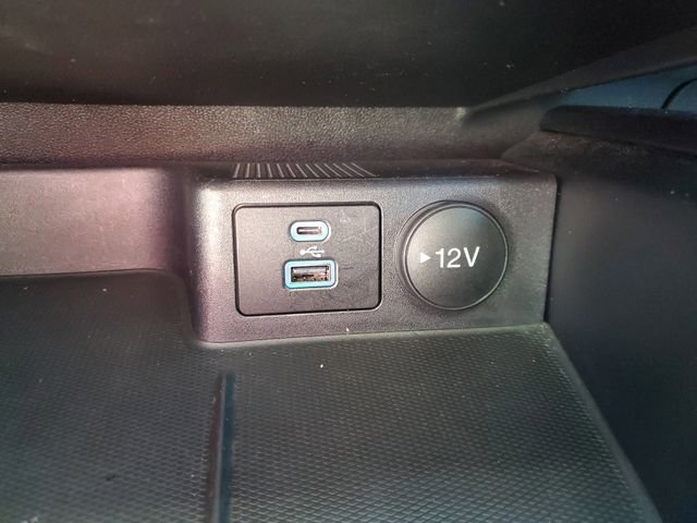 Certified 2022 Ford Escape Titanium w/ Class II Trailer Tow Package image 30