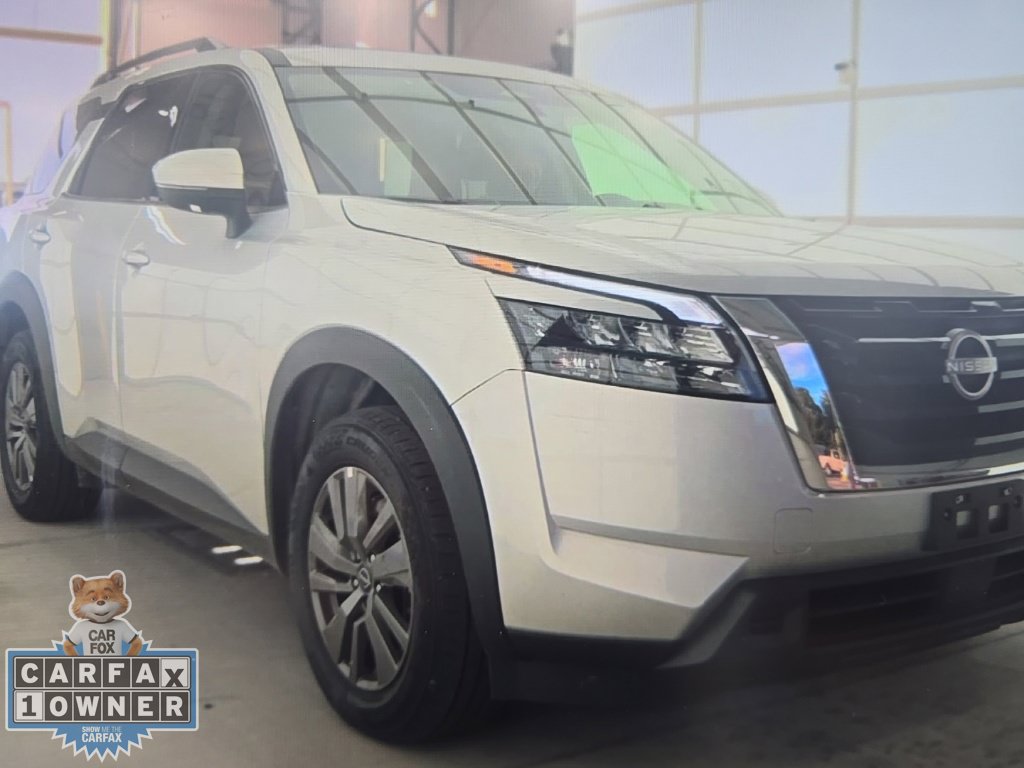 Used 2024 Nissan Pathfinder SV w/ SV Premium Package AWD/4WD image 5