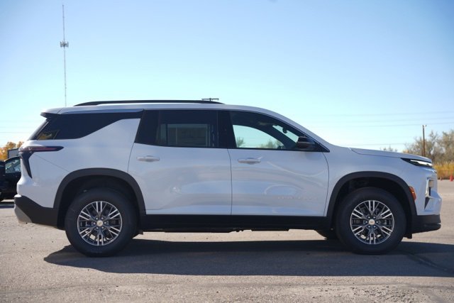 New 2026 Chevrolet Traverse LT image 4