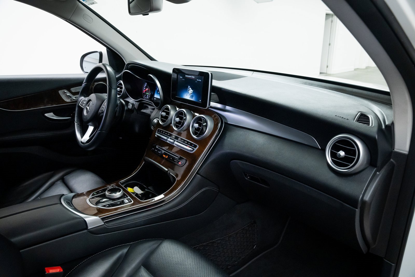 Used 2017 Mercedes-Benz GLC 300 GLC 300 image 24