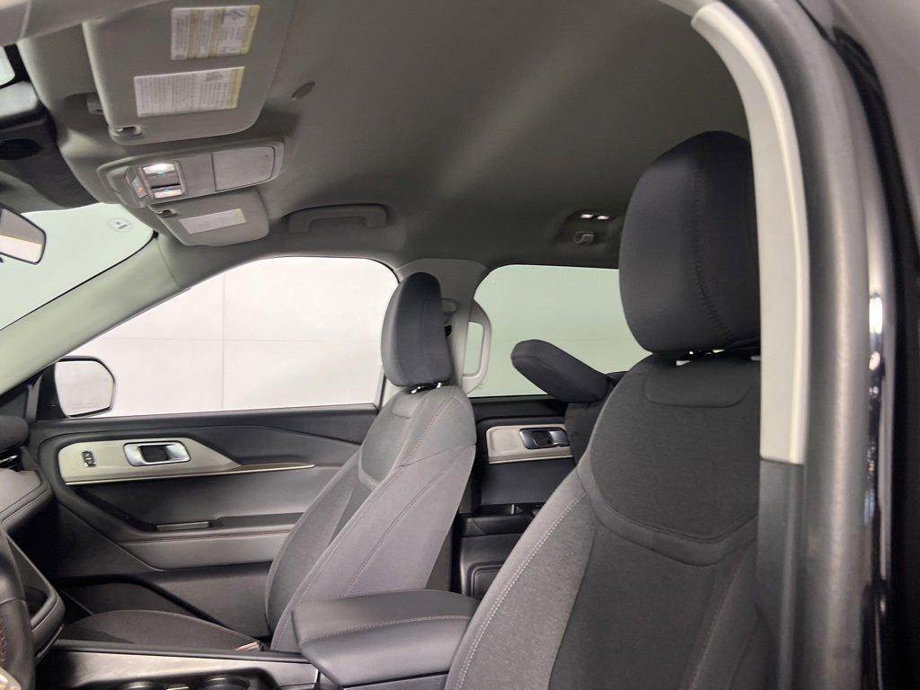 Used 2025 Ford Explorer Active image 24