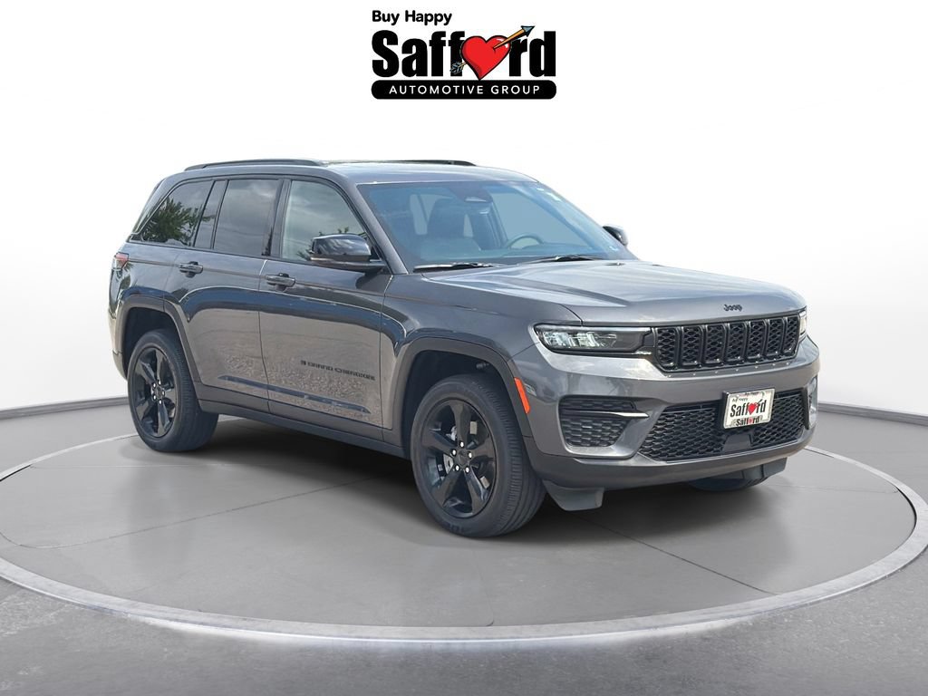 Used 2025 Jeep Grand Cherokee Altitude AWD/4WD image 19