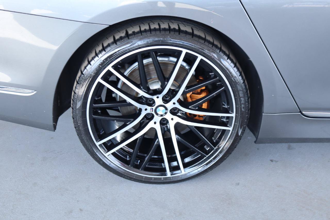 Used 2018 BMW 750i RWD image 5