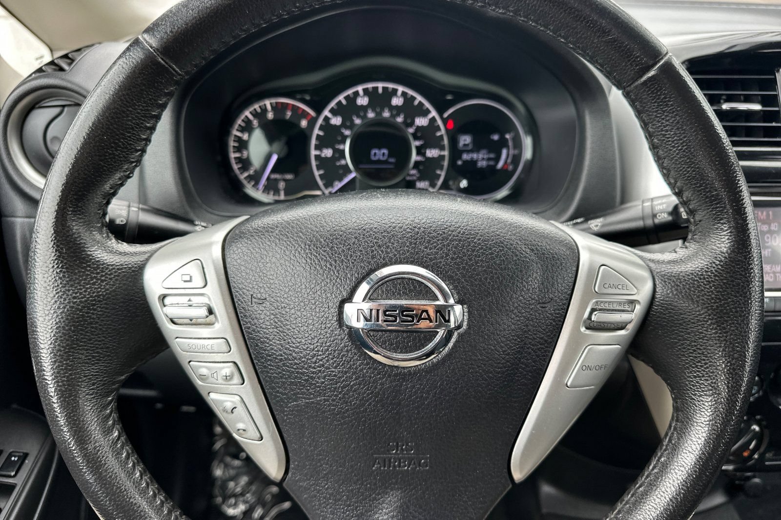 Used 2018 Nissan Versa Note SV FWD image 27