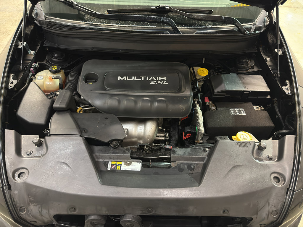 Used 2015 Jeep Cherokee Limited image 33