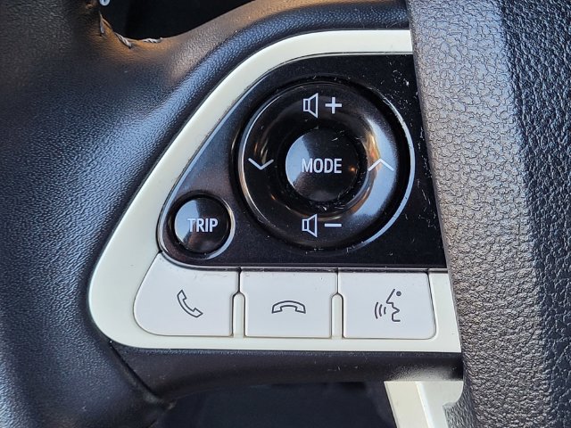 Certified 2017 Toyota Prius Four w/ Advanced Technology Package FWD image 29