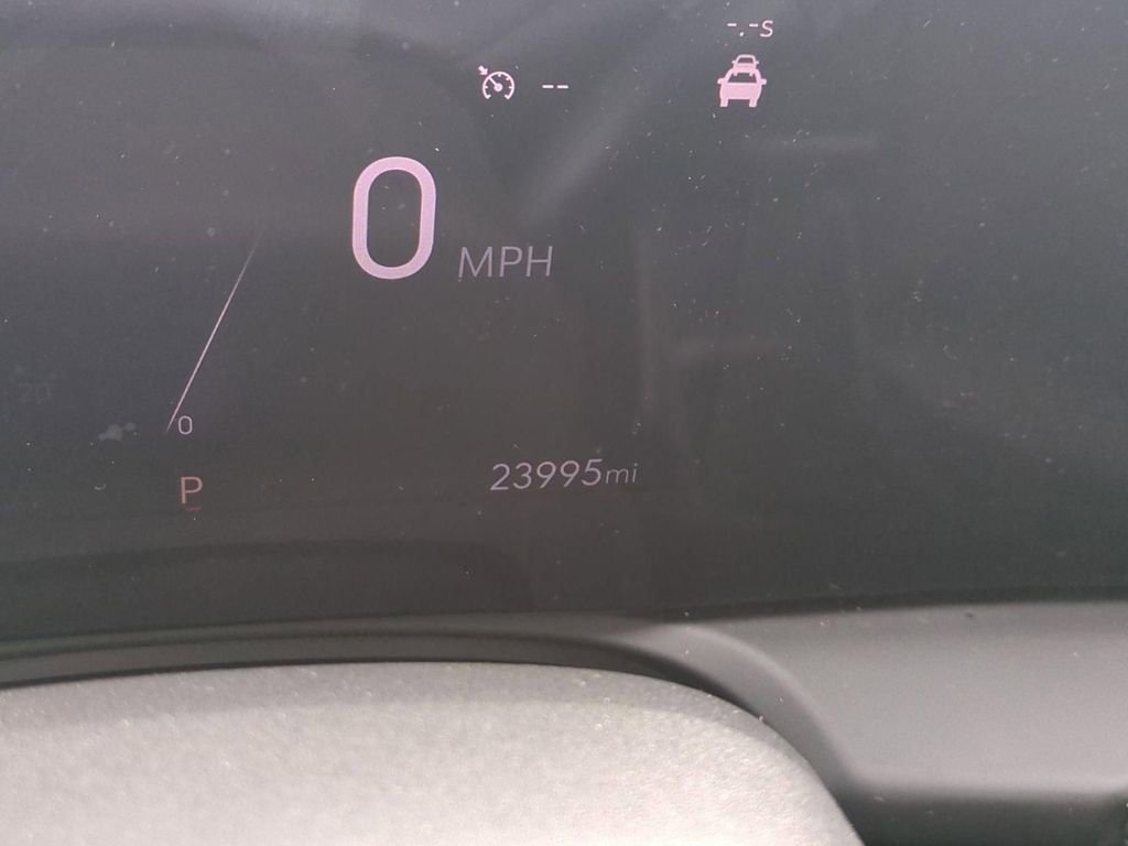 Used 2025 Buick Encore GX Preferred FWD image 2
