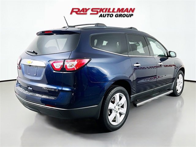 Used 2016 Chevrolet Traverse LT w/ Style and Technology Package image 7