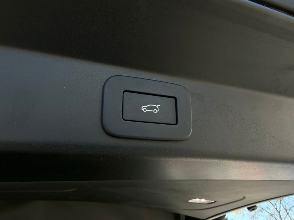 Used 2025 Land Rover Range Rover Sport Autobiography image 8