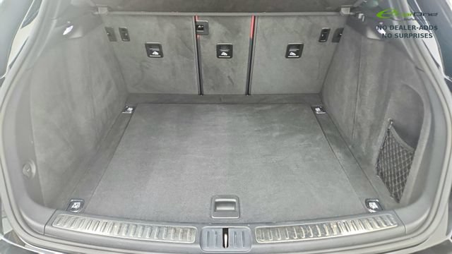 Used 2024 Porsche Macan AWD/4WD image 15