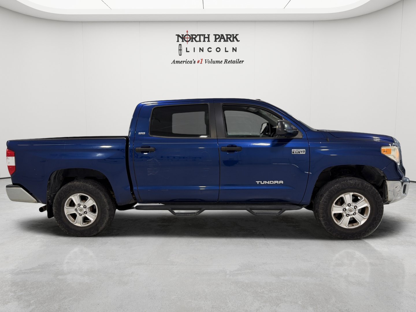Used 2015 Toyota Tundra SR5 w/ SR5 Upgrade Package RWD image 6