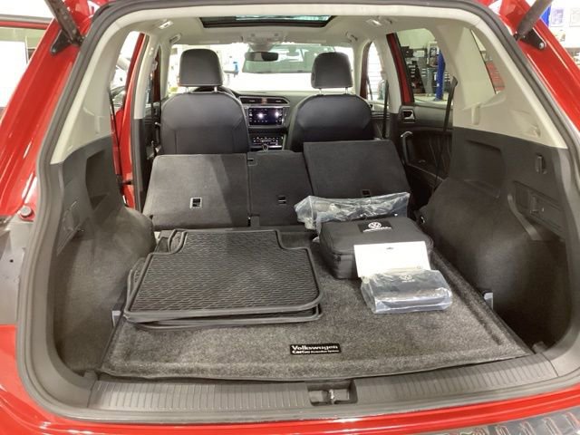 Certified 2024 Volkswagen Tiguan SE image 17