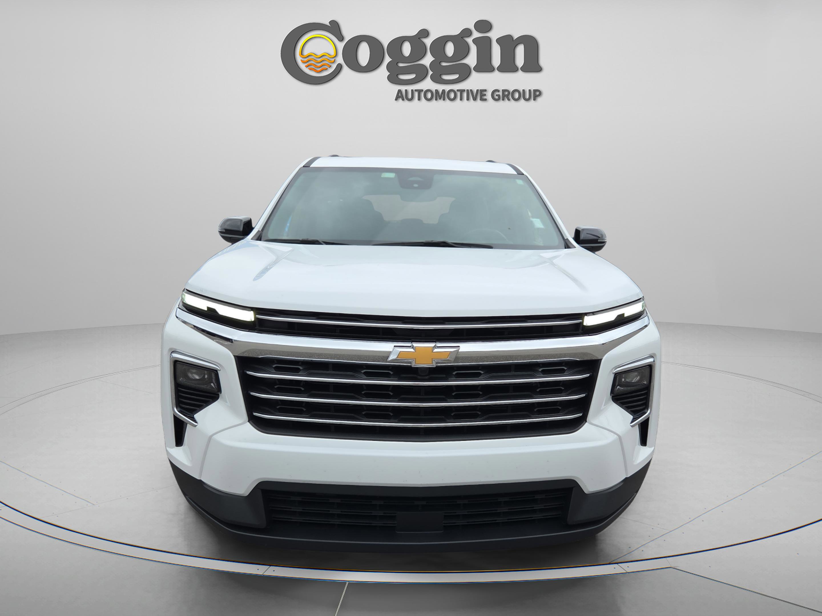 Used 2025 Chevrolet Traverse LT w/ Sun and Wheel Package FWD image 8