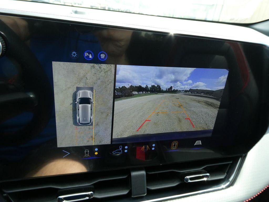 New 2027 Chevrolet Equinox RS w/ Safety and Technology Package AWD/4WD image 33