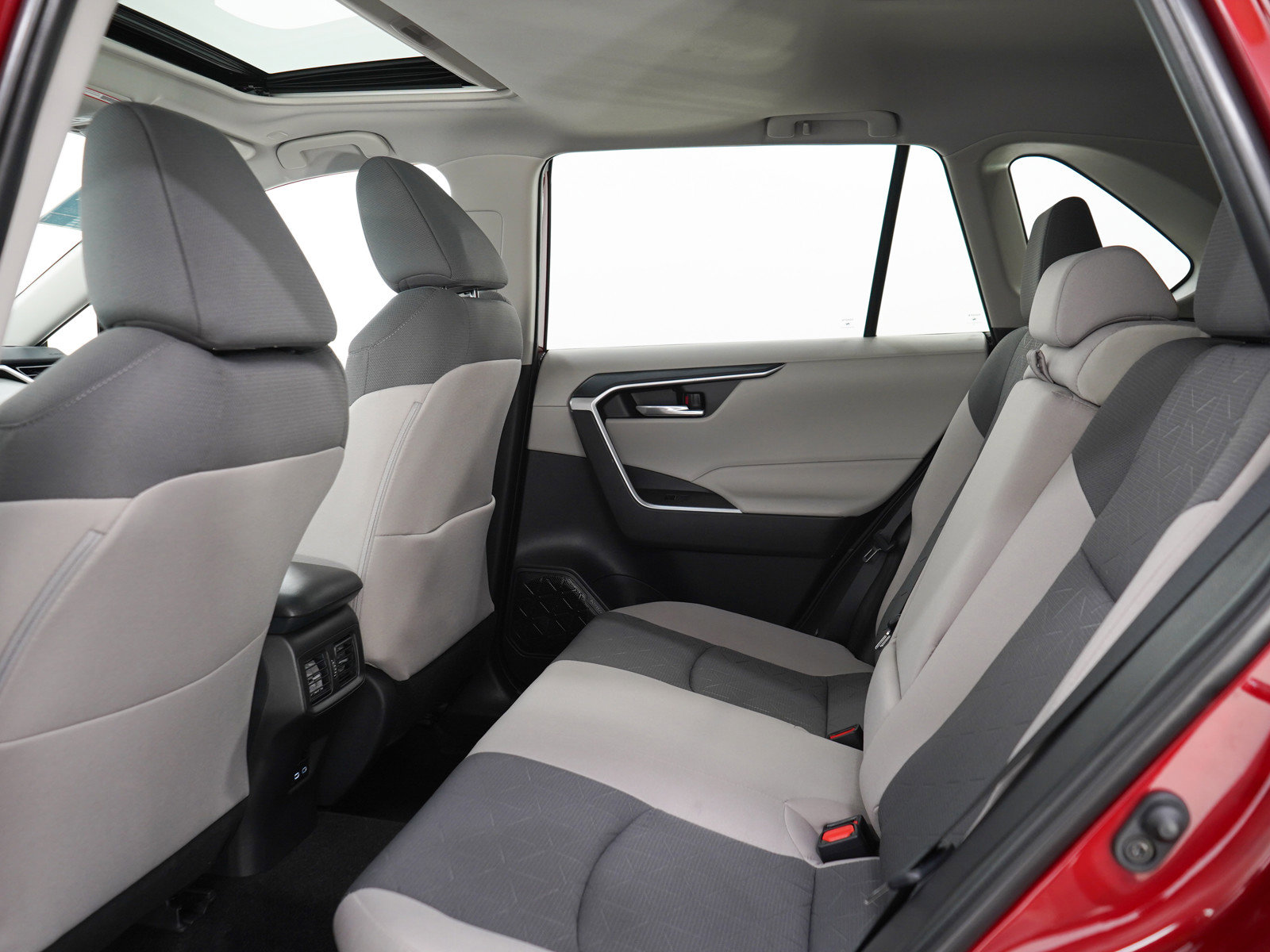 Used 2025 Toyota RAV4 XLE w/ Convenience Package AWD/4WD image 15