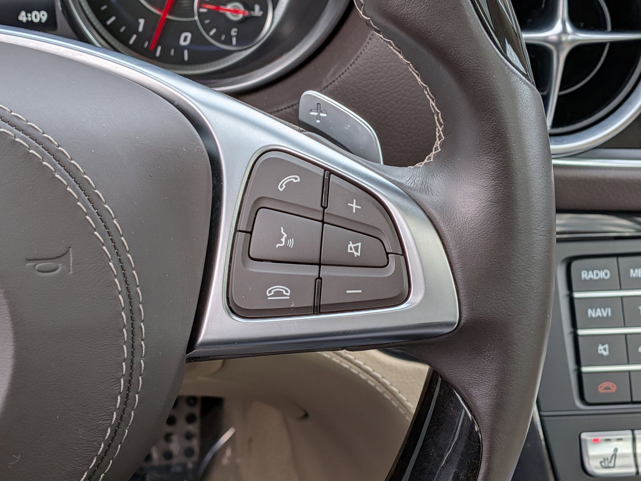 Used 2019 Mercedes-Benz SL 550 image 21