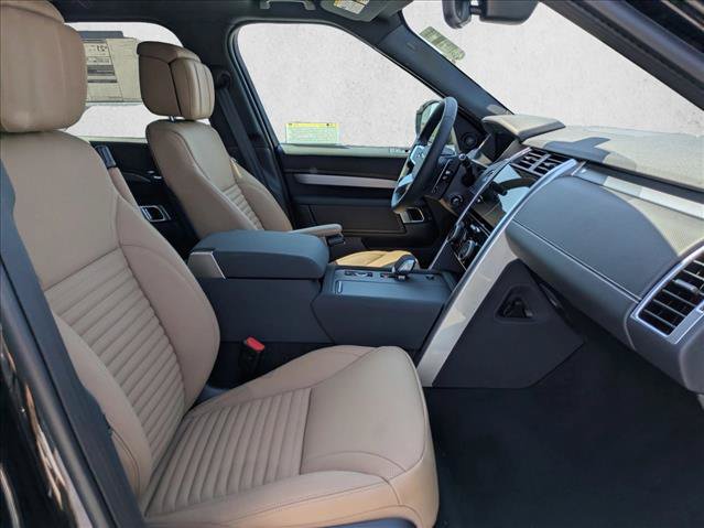 New 2025 Land Rover Discovery Dynamic SE AWD/4WD image 17