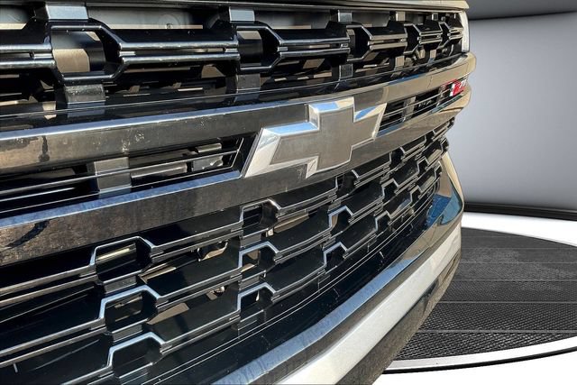 Used 2023 Chevrolet Suburban Z71 AWD/4WD image 35