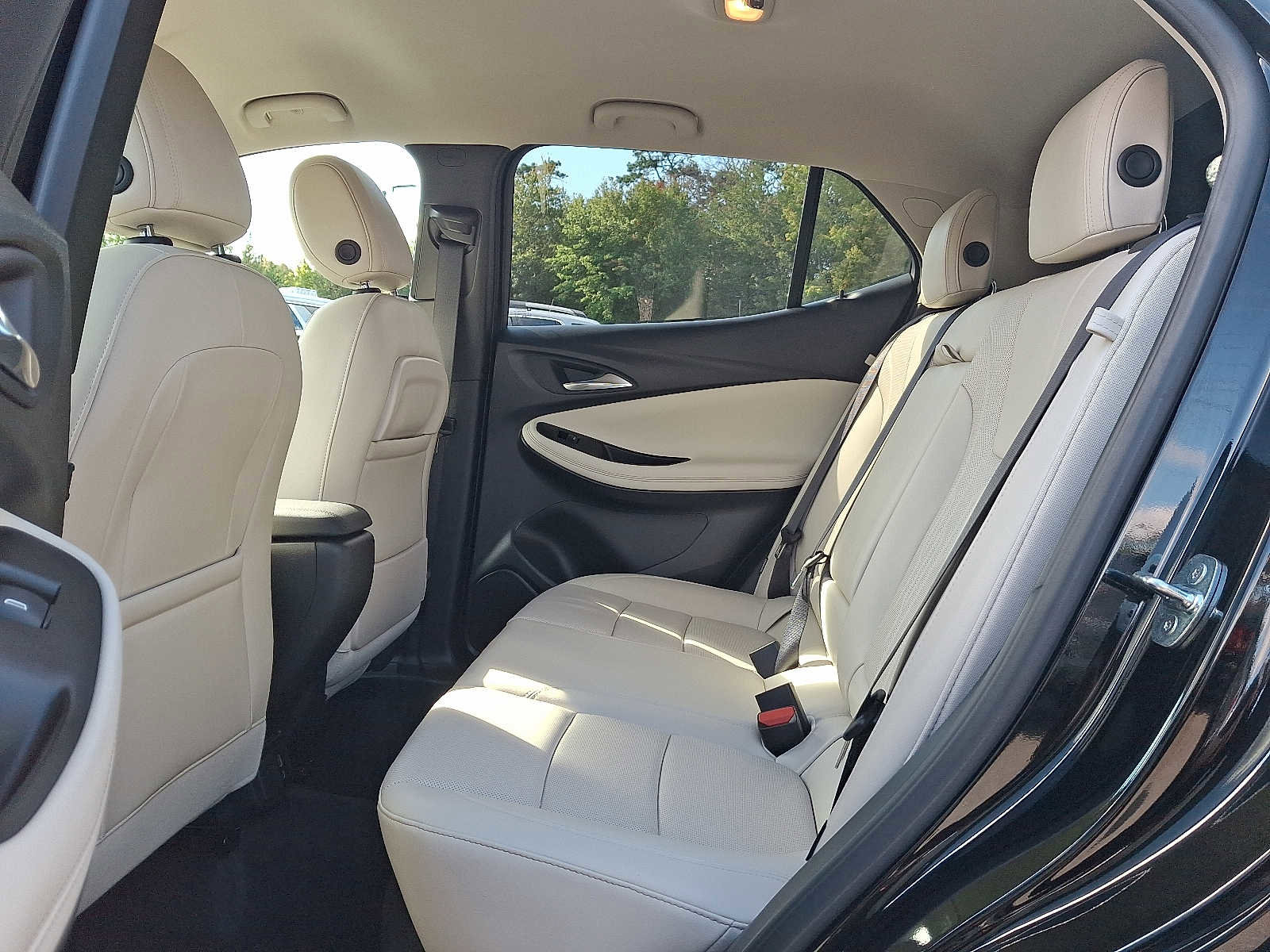 Certified 2024 Buick Encore GX Avenir w/ Avenir Convenience Package image 12