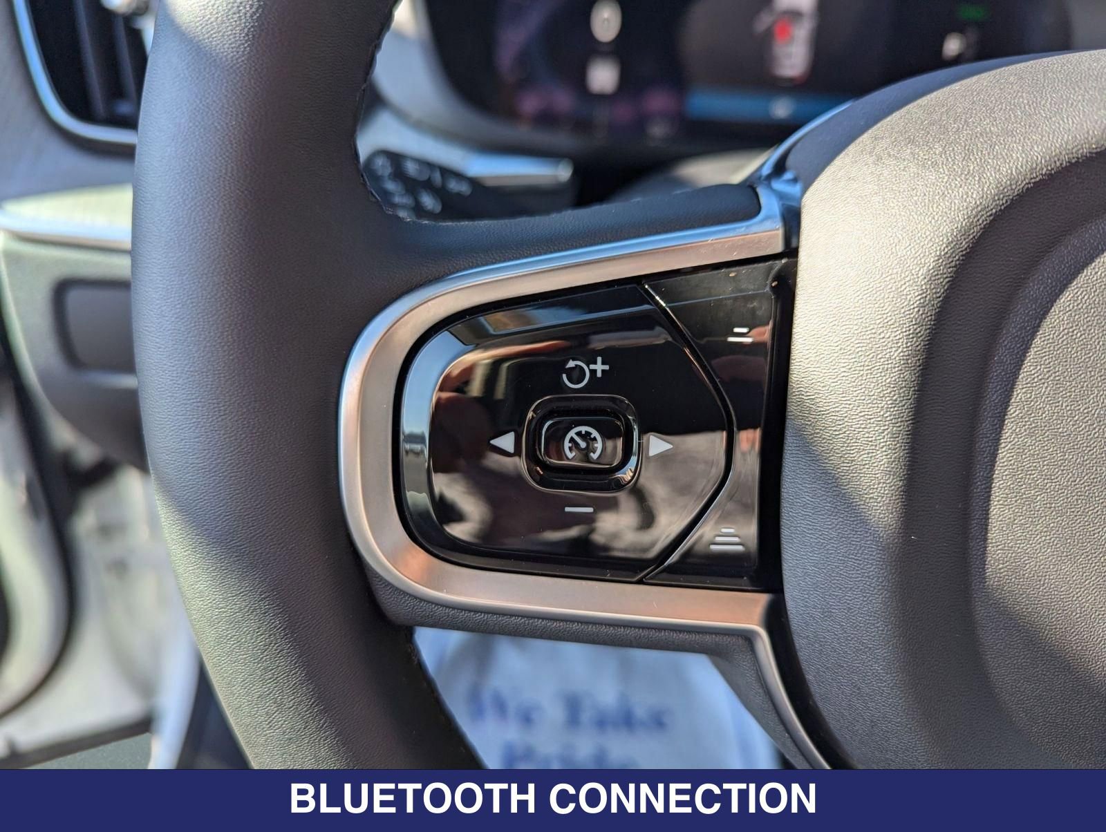 New 2025 Volvo XC60 T8 Plus w/ Protection Package Premier AWD/4WD image 12