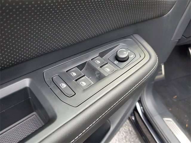 New 2025 Volkswagen Atlas Cross Sport SEL Premium R-Line image 20
