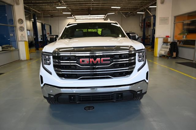New 2026 GMC Sierra 1500 SLT w/ SLT Premium Plus Package AWD/4WD image 2
