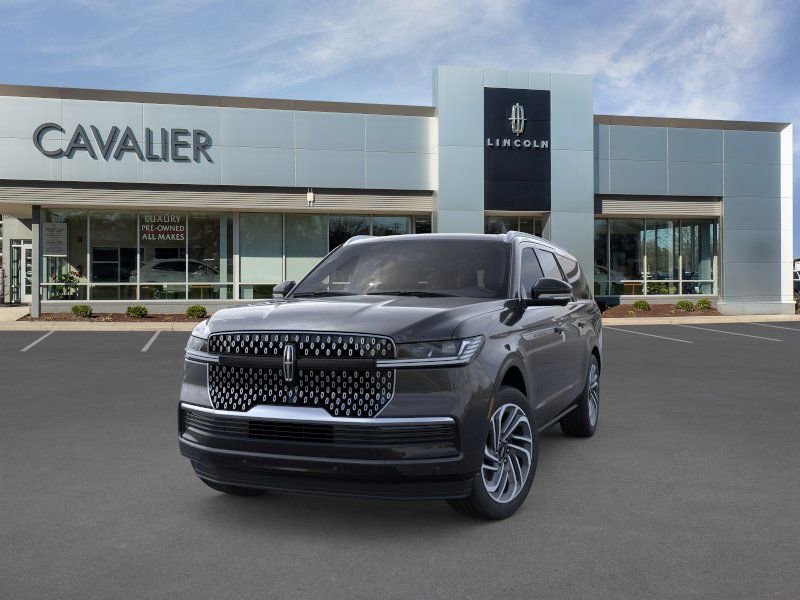 New 2026 Lincoln Navigator L Reserve AWD/4WD image 2