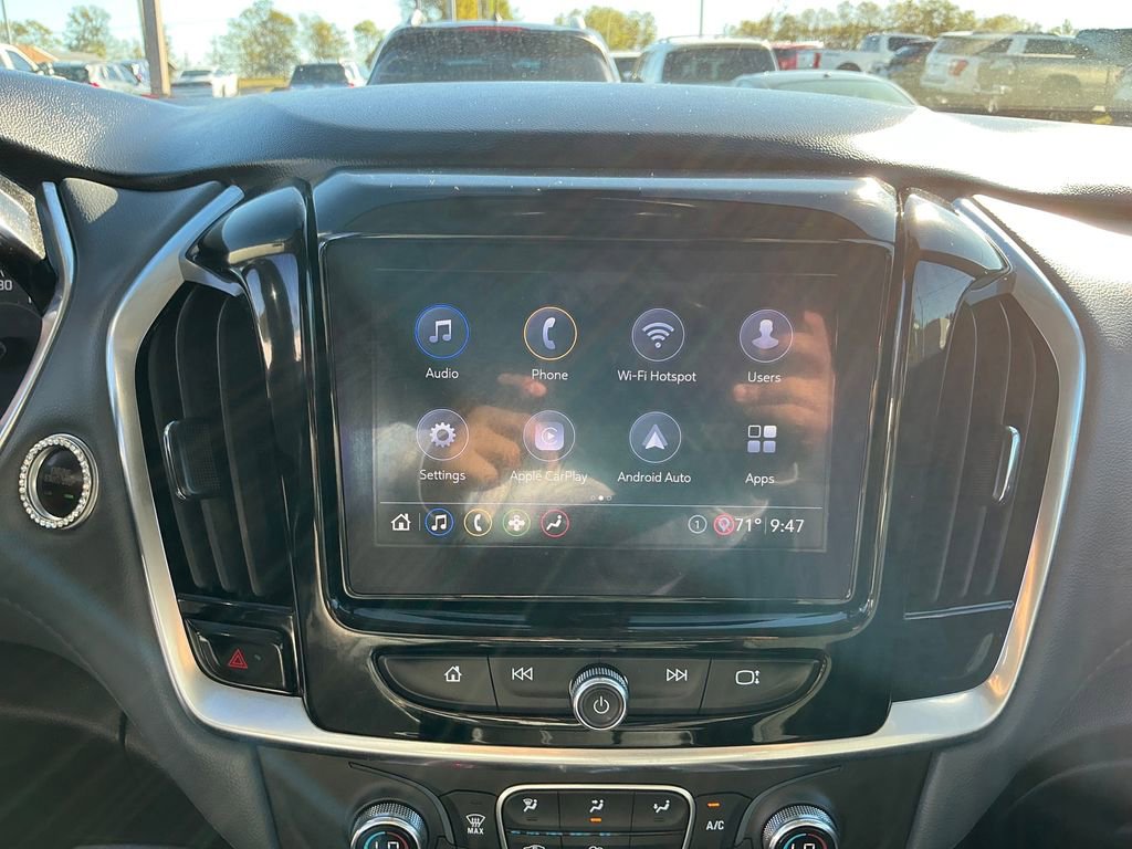 Used 2020 Chevrolet Traverse LT image 24