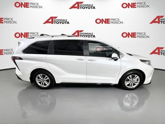 Certified 2026 Toyota Sienna Limited FWD image 9