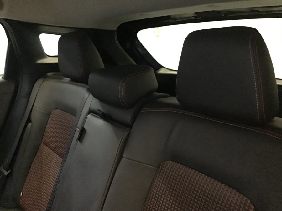 Used 2025 Nissan Kicks SR AWD/4WD image 19