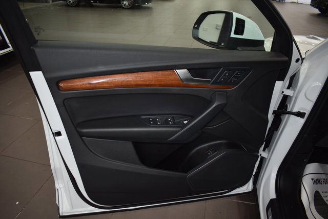 Used 2023 Audi Q5 2.0T Premium w/ Convenience Package AWD/4WD image 29
