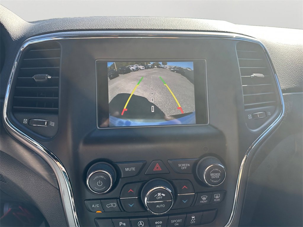 Used 2018 Jeep Grand Cherokee Laredo image 26