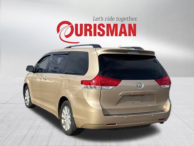 Used 2011 Toyota Sienna XLE image 4