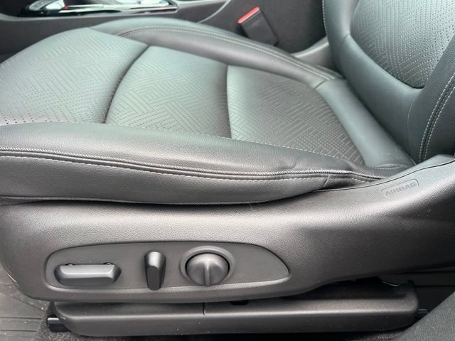 Used 2022 Buick Encore GX Essence w/ Advanced Technology Package AWD/4WD image 23