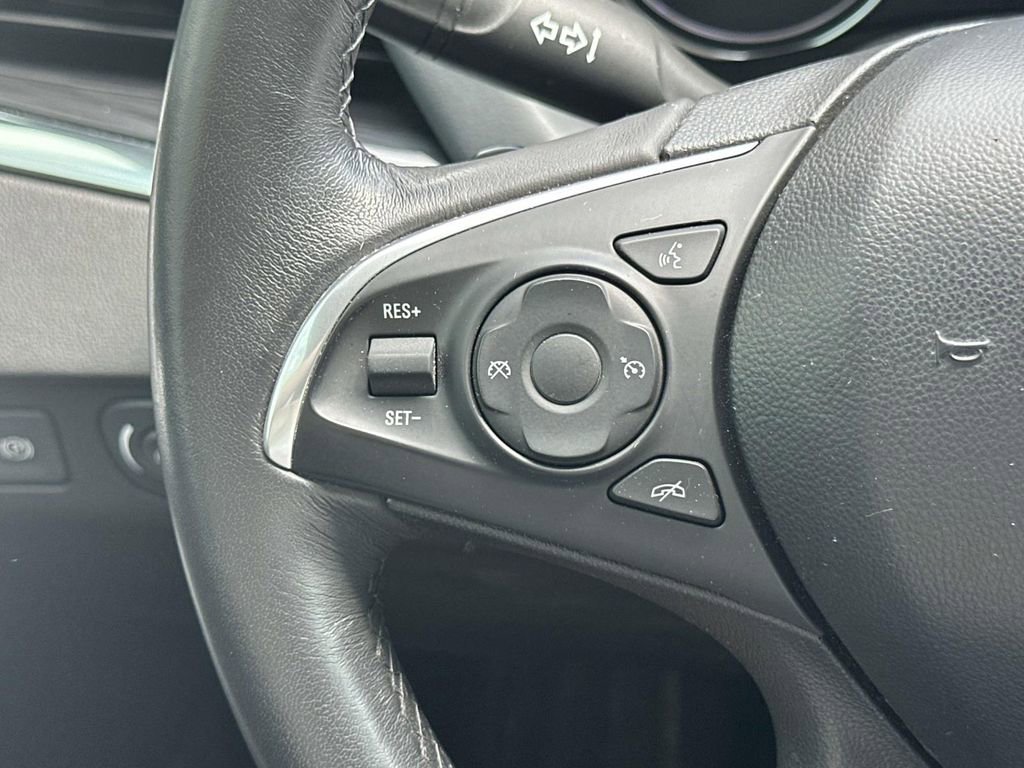 Used 2020 Buick Enclave Essence w/ Trailering Package, 5000 lbs. FWD image 21