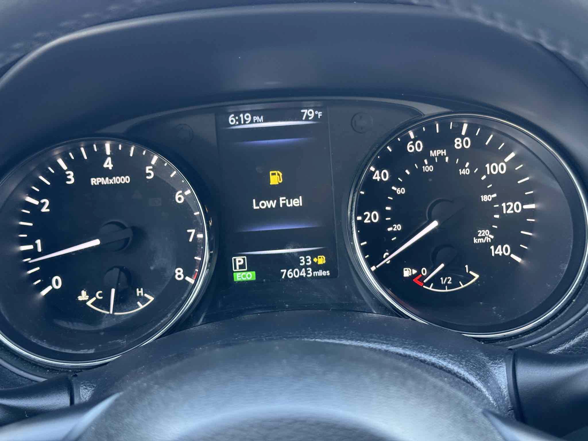 Used 2017 Nissan Rogue SV FWD image 18