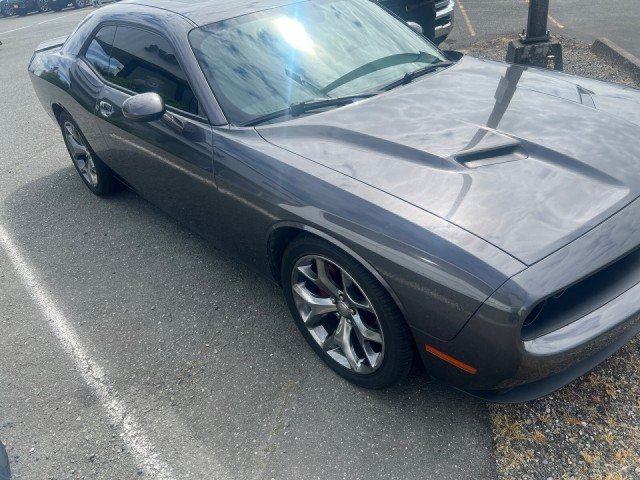 Used 2015 Dodge Challenger SXT Plus w/ Driver Convenience Group RWD image 3