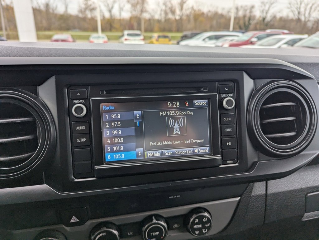 Used 2019 Toyota Tacoma SR w/ SR Convenience Package image 11