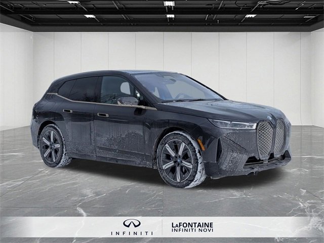 Used 2023 BMW iX M60 w/ Executive Package image 7