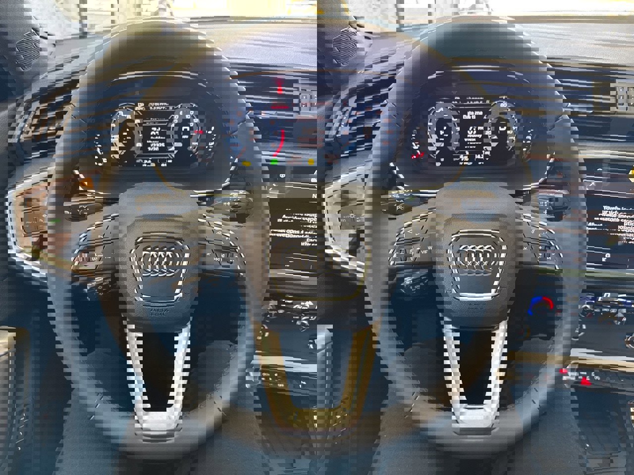 New 2025 Audi Q3 2.0T Premium image 19