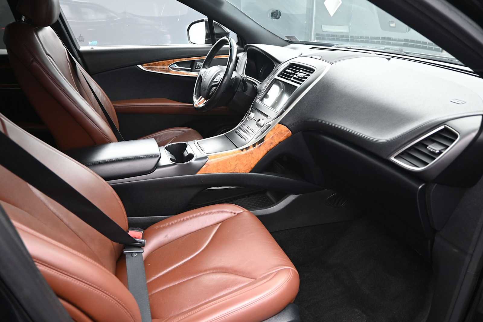 Used 2016 Lincoln MKX Reserve w/ Driver Assistance Package AWD/4WD image 19