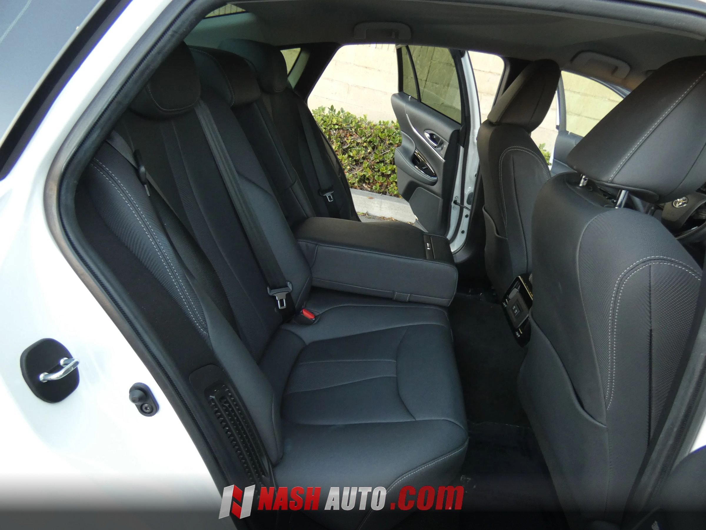 Used 2022 Toyota Mirai w/ Advanced Technology Package RWD image 38